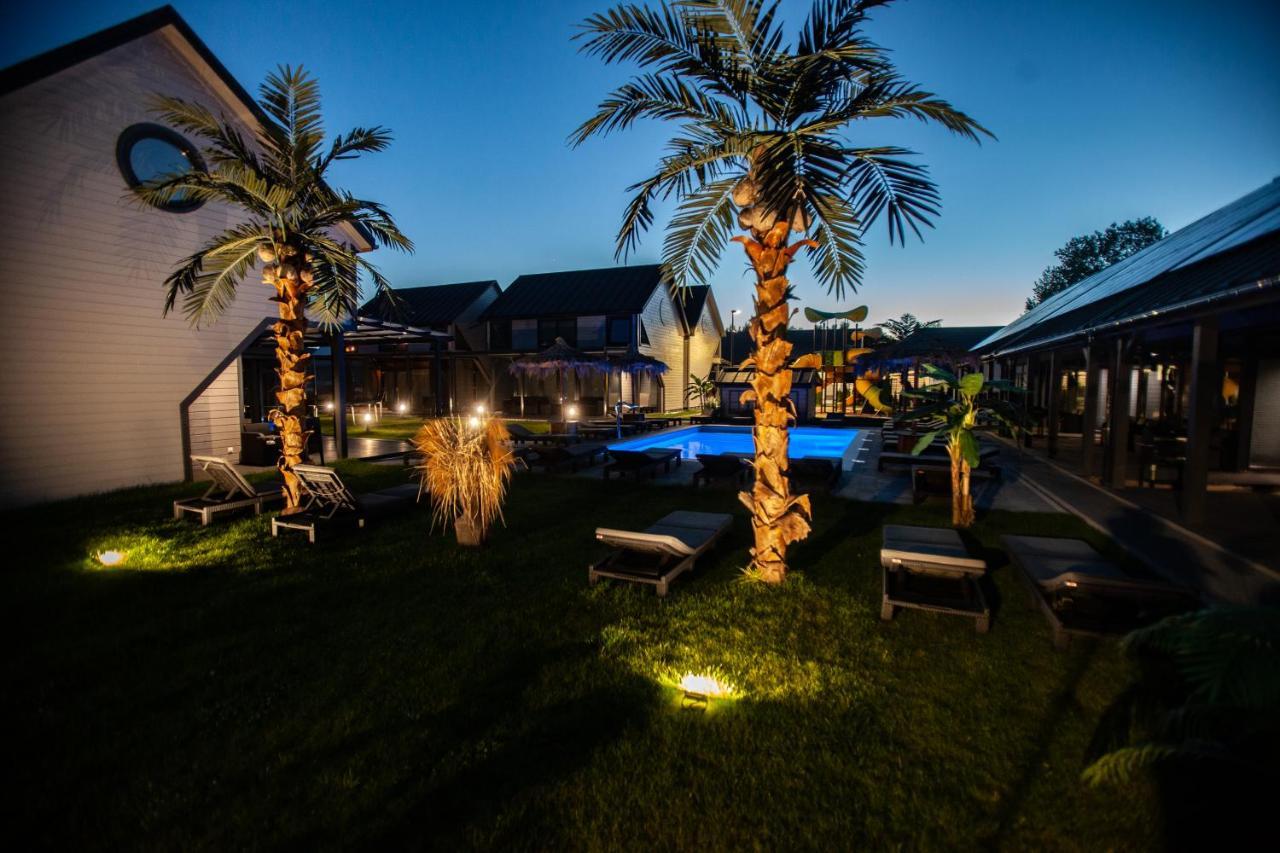 Villa Royal Palm Mielno Großmöllen Exterior foto