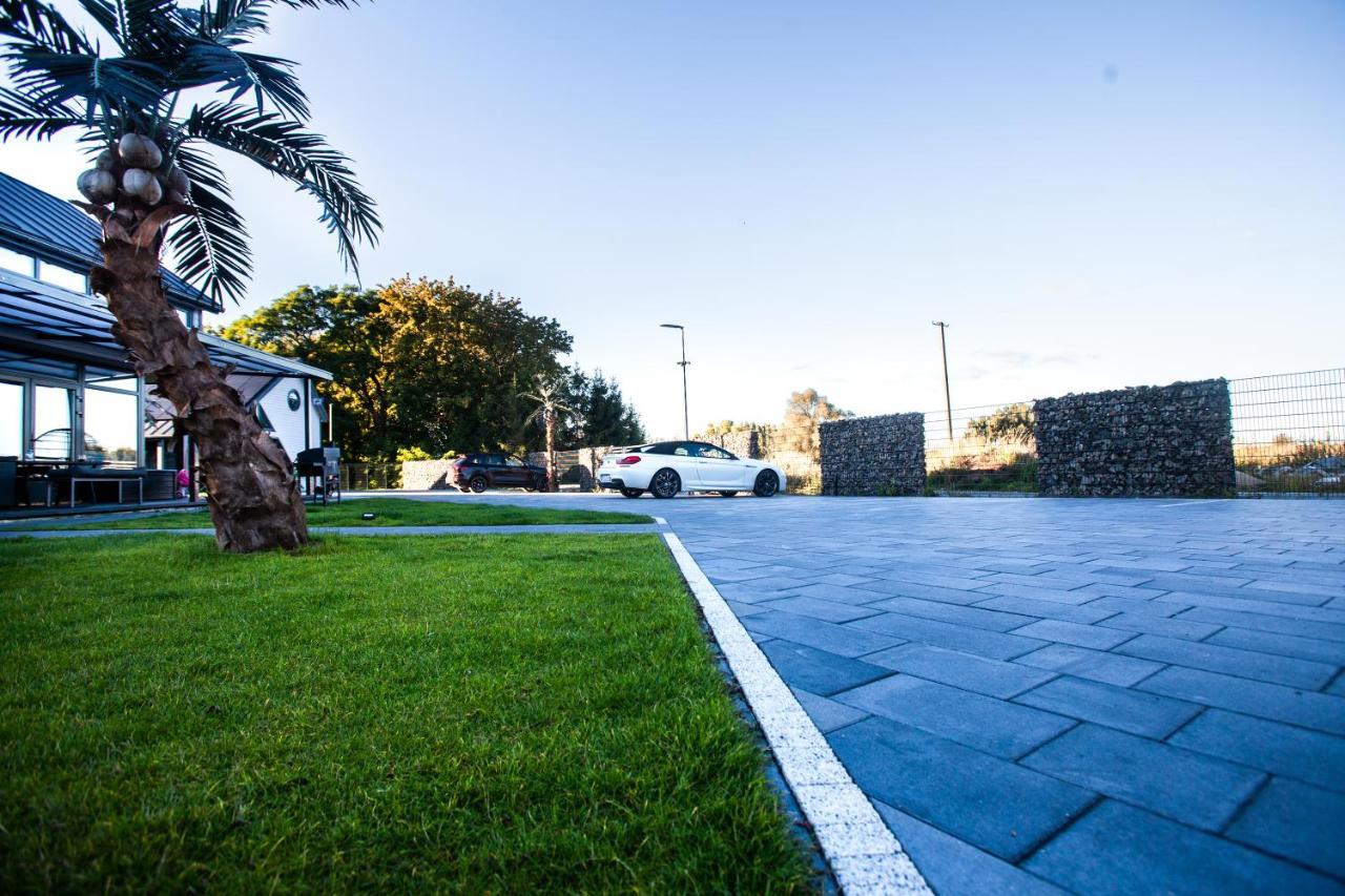 Villa Royal Palm Mielno Großmöllen Exterior foto